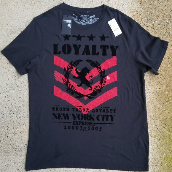 💥2/$25 Express tee shirt - Picture 2 of 6